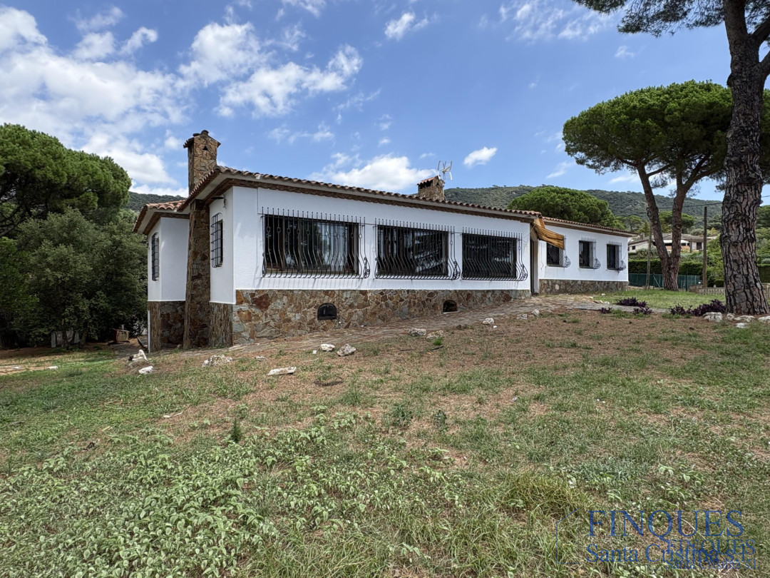 Santa Cristina d'Aro, House with a large plot